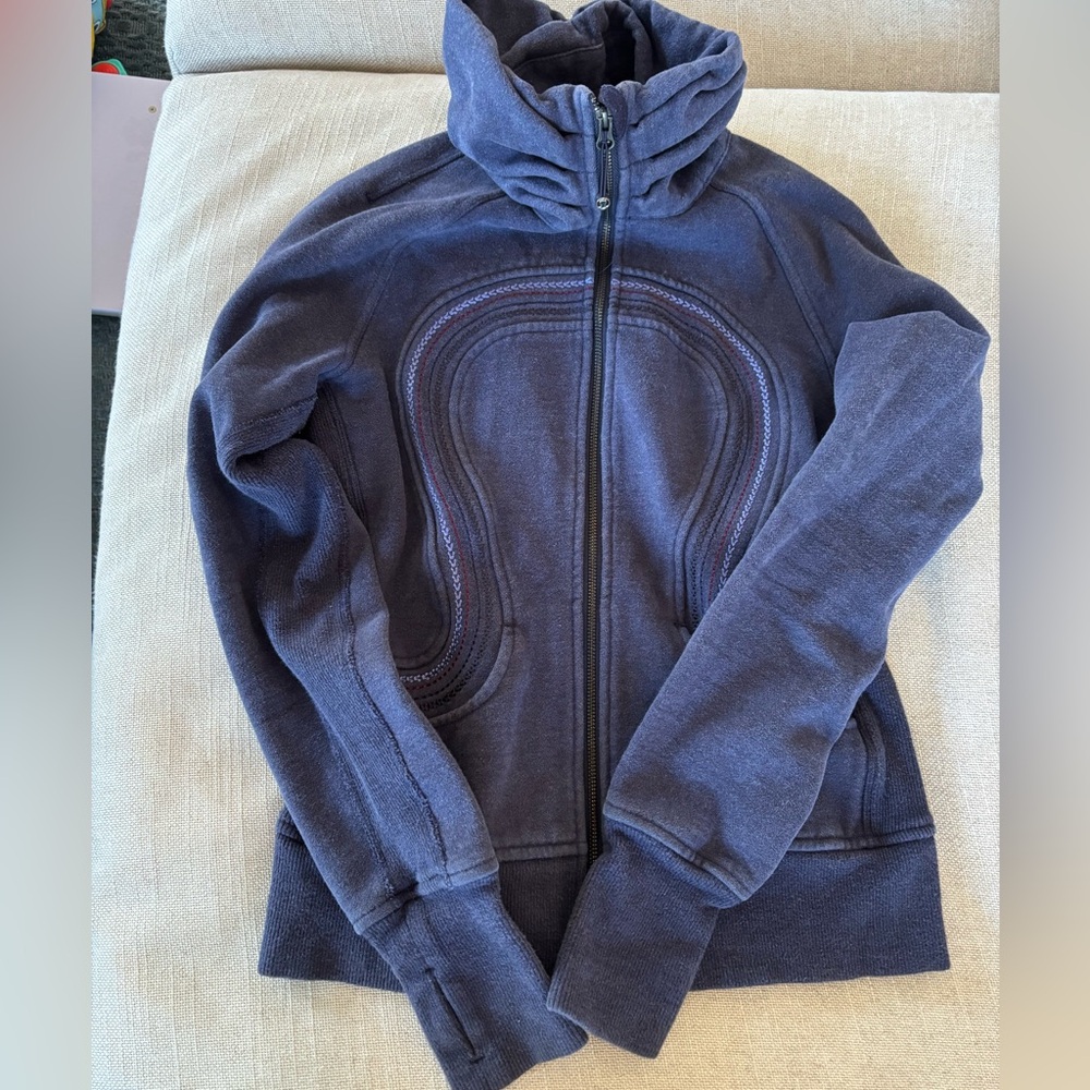 Lululemon Scuba zip up jacket size 6